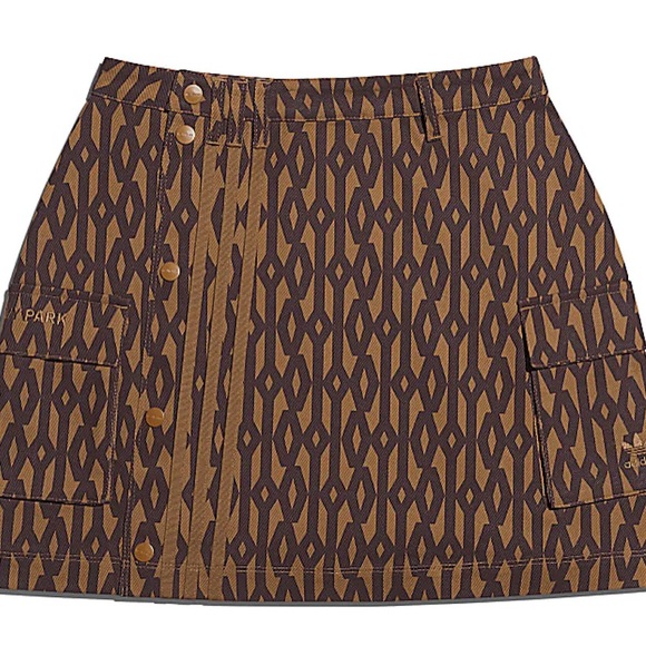 IVY PARK Dresses & Skirts - Coord Set Mini Skirt with Geometric Print in Brown Jacket Sold Separately